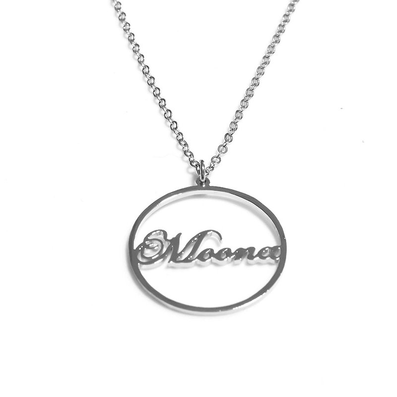 Custom name necklace in round shape pendant - สร้อยคอ - โลหะ สีเงิน