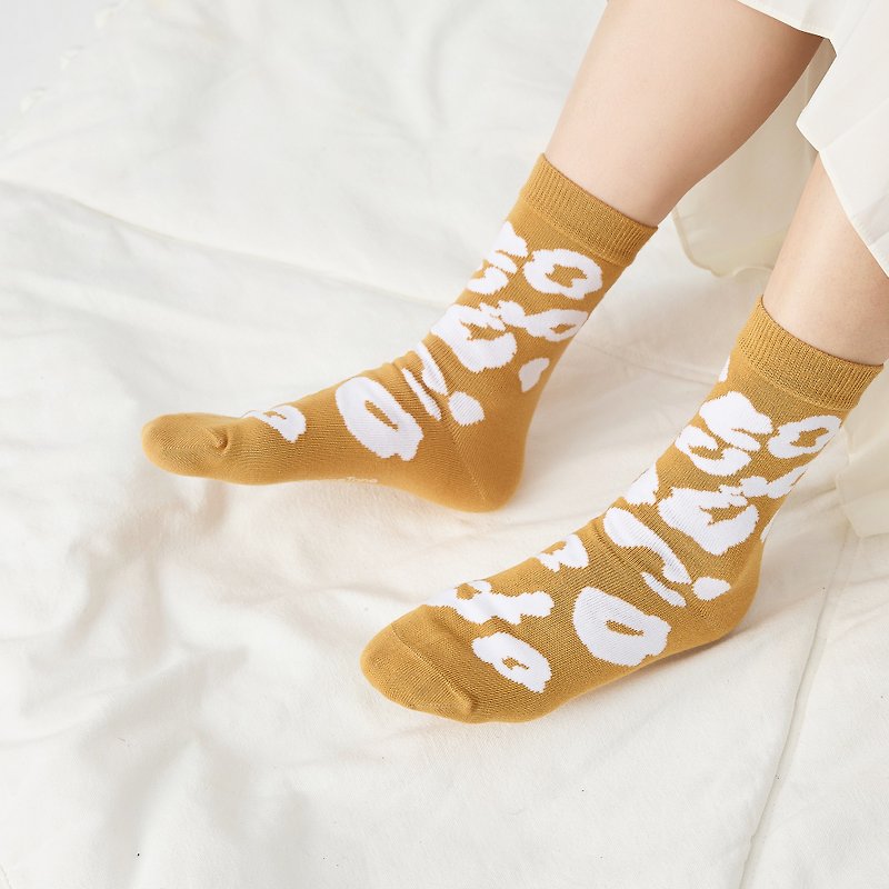 隱形的貓 /薑黃(F)-MIT設計中筒襪 - 襪子 - 棉．麻 黃色
