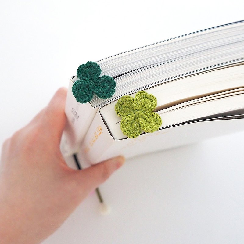 Crocheted Clover Bookmark - ที่คั่นหนังสือ - งานปัก สีเขียว