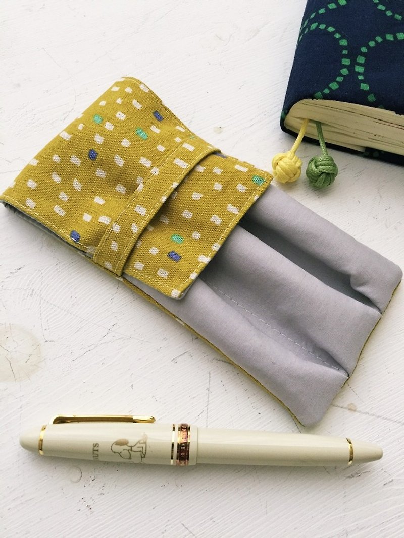 日式小方塊直立鋼筆筆袋-芥末 - 筆盒/筆袋 - 棉．麻 卡其色