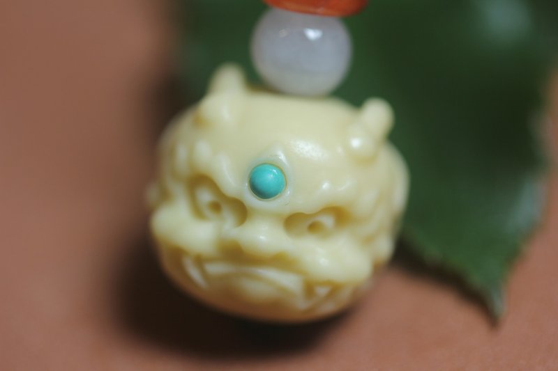 天然金膏玉 醒獅 小獅子頭吊墜項鏈神獸鎖骨鏈 呆萌可愛創意 - 項鍊 - 玉石 黃色