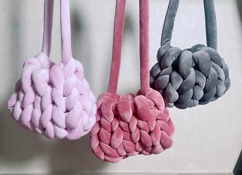 chill.crochet.life 韓國大熱雲朵包 手製超粗線絲絨編織包 核桃包 【小】