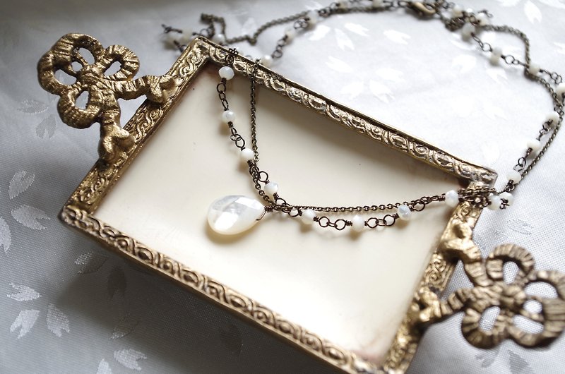 マザーオブパールとホワイトシェルのネックレス - ネックレス - 宝石 ホワイト