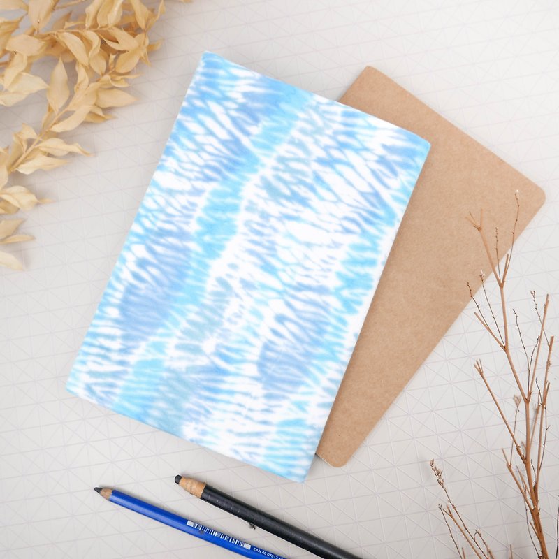 :Water wave: Hadmade Tie dye Book Cover for A5 Adjustable Xmas gifts - สมุดบันทึก/สมุดปฏิทิน - ผ้าฝ้าย/ผ้าลินิน สีน้ำเงิน