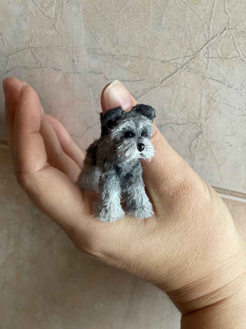 Miniature realistic Schnauze dog ooak puppy Blythe doll pet friend 1 to 6 scale - เย็บปัก/ถักทอ/ใยขนแกะ - งานปัก สีเงิน