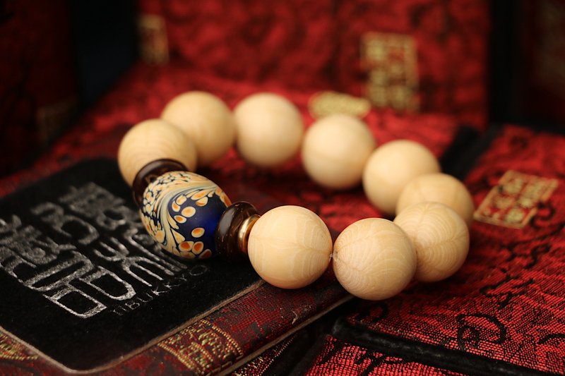 liudaomu wood bracelets 18mm - สร้อยข้อมือ - ไม้ 