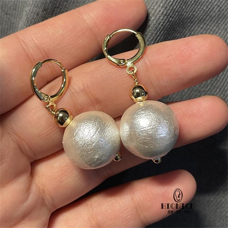 Hi Onion niche cotton pearl earrings French retro oil painting advanced ear clips ins blogger same earrings - ต่างหู - ไข่มุก 