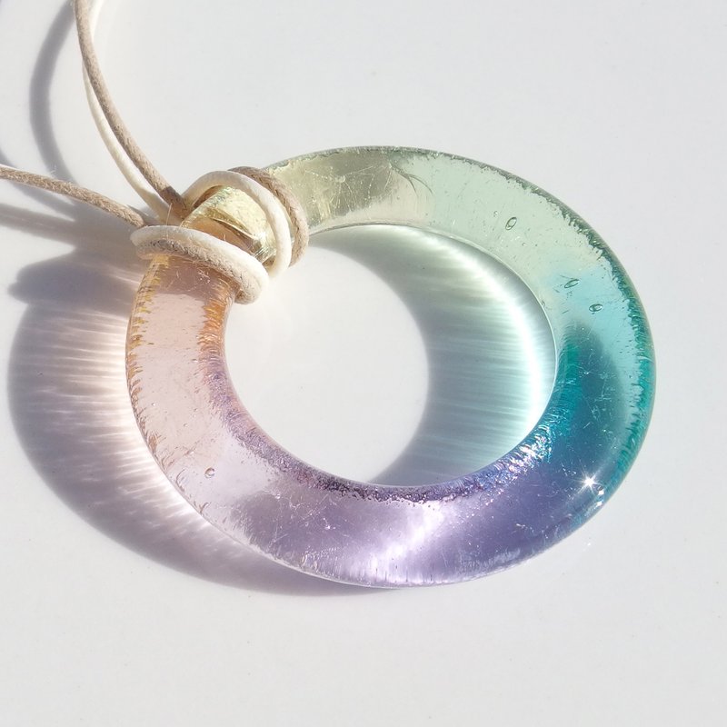 [Rainbow] Hoop glass (Hoop [Circle] [Dream color]) 項鍊 [Made to order] - 項鍊 - 玻璃 多色
