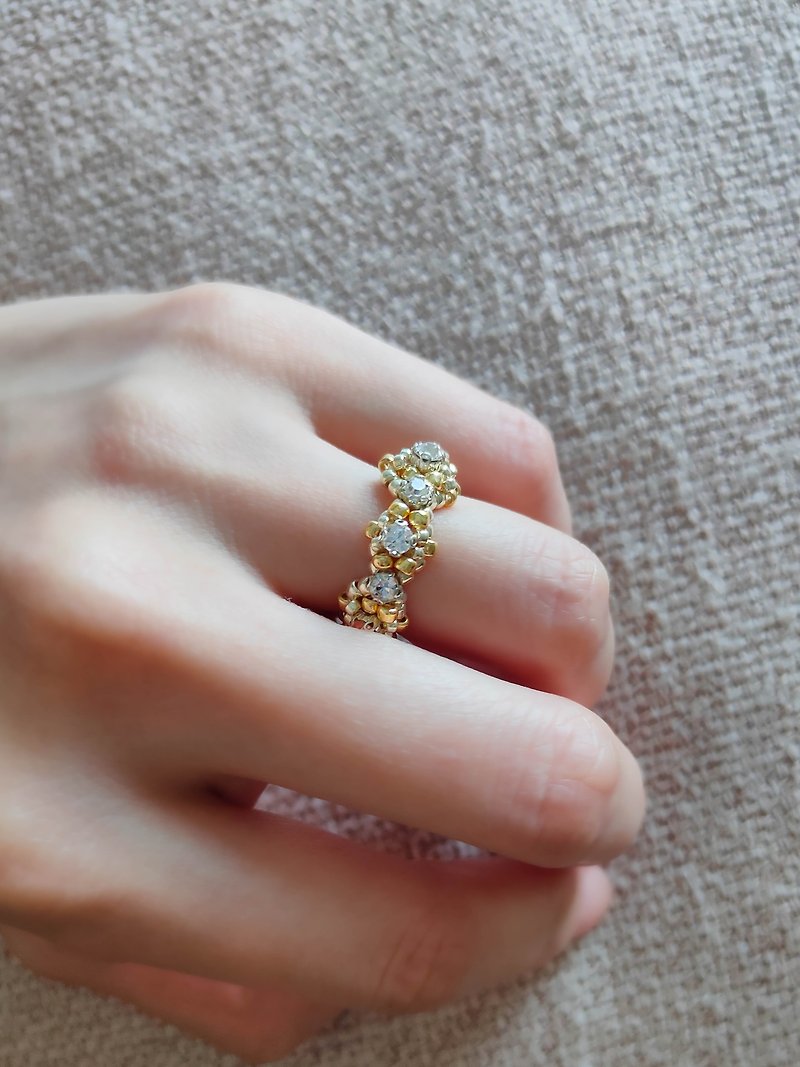【Mini Versailles】Ring - Handmade Beaded Jewelry - แหวนทั่วไป - โลหะ สีทอง