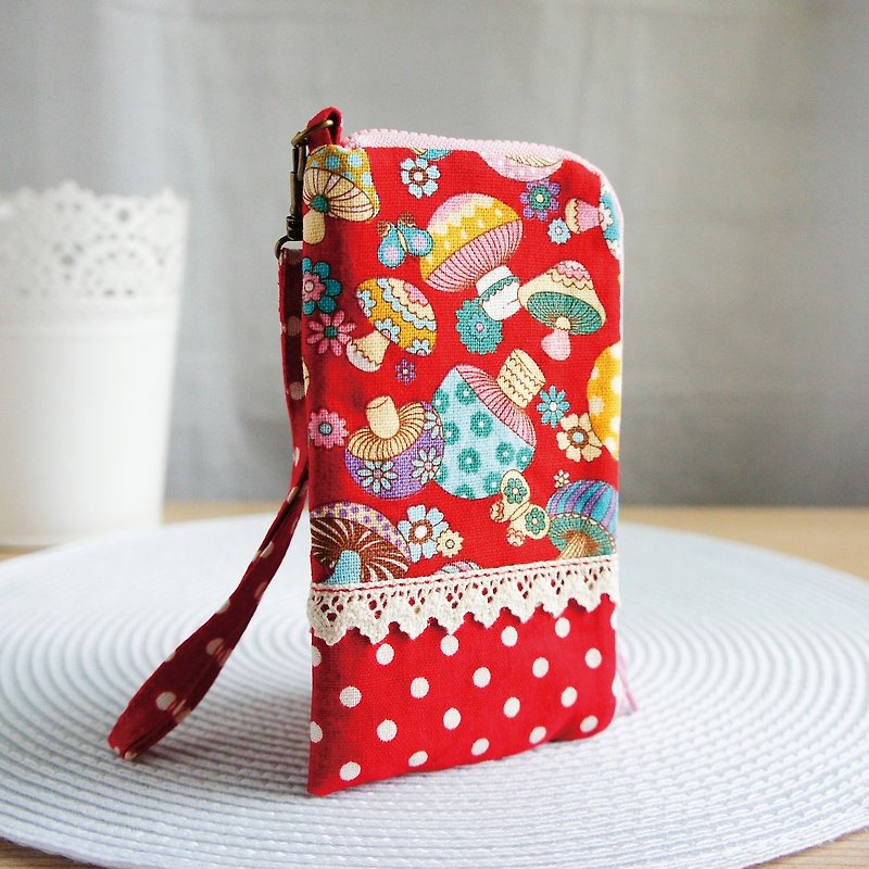 Lovely Red Color Patchwork Patchwork Phone Bag 5吋 Mobile Phone Available - เคส/ซองมือถือ - ผ้าฝ้าย/ผ้าลินิน สีน้ำเงิน