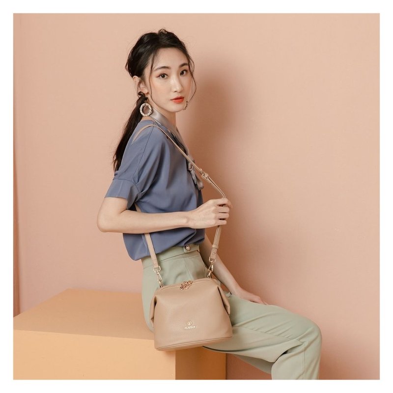 PLAYBOY - 手提包附長背帶 Soft系列 - 卡其色 - 手提包/手提袋 - 其他材質 卡其色