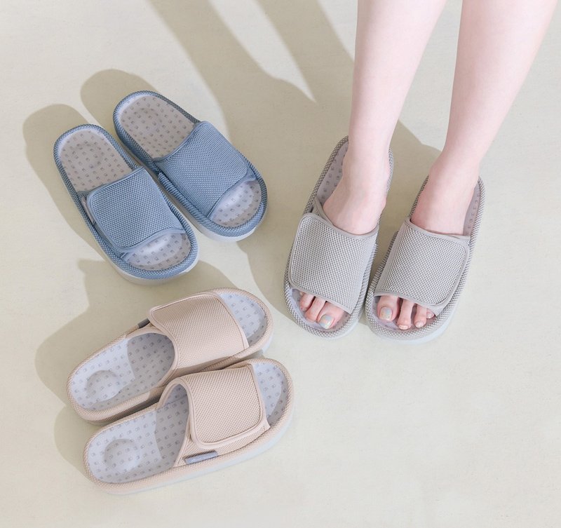 BALANCE far infrared PRO acupressure shoes (for home use) - รองเท้าแตะ - หนังเทียม หลากหลายสี