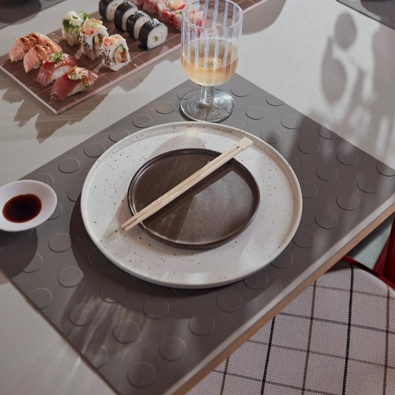 OYOY 矩形矽膠餐墊 / 巧克圈圈 (2入組) - 餐桌布/桌巾/餐墊 - 矽膠 
