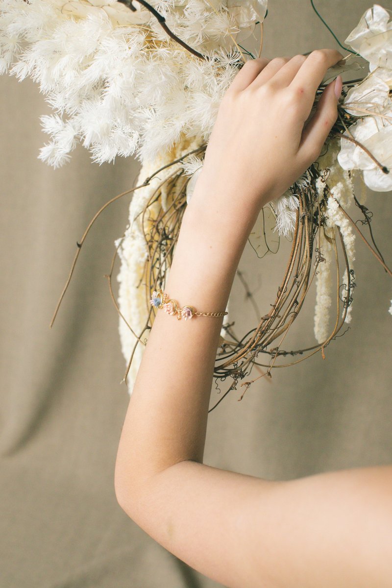 Frosty Flower Matt Motif S925 Bracelet - สร้อยข้อมือ - ดินเหนียว สีใส