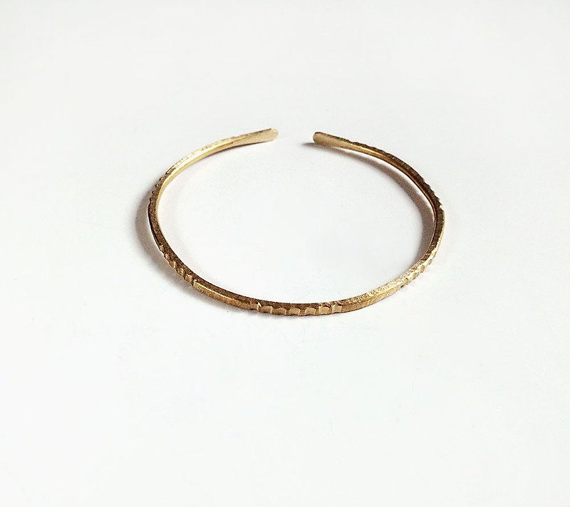 [ moment ] Hand-made brass inscription elegant bracelet - Bracelets - Other Metals Yellow
