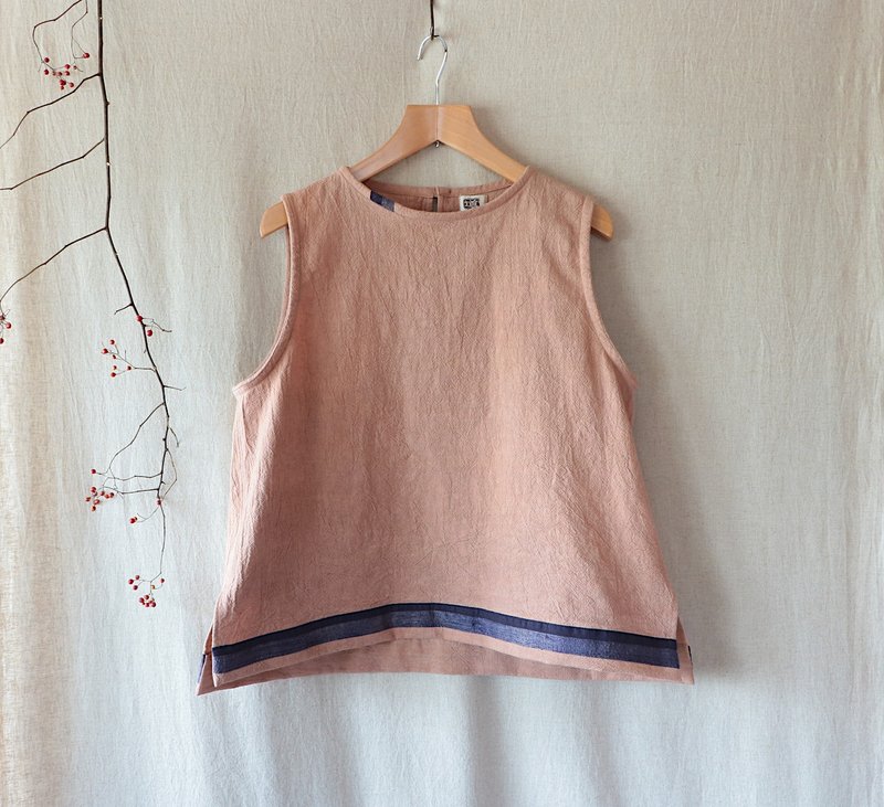 Peach Blossom Dyed Best Sleeveless/Cotton/Plant Dyed/Ladies LL - เสื้อกั๊กผู้หญิง - ผ้าฝ้าย/ผ้าลินิน สึชมพู