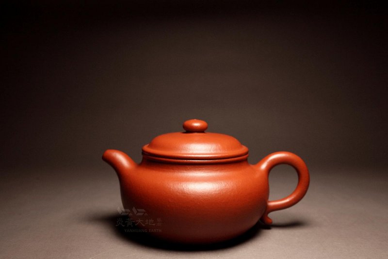 [Antique 8] National Arts and Crafts Artist Wu Qixin Huanglongshan Zhuni Dahongpao 480cc - Teapots & Teacups - Pottery Red