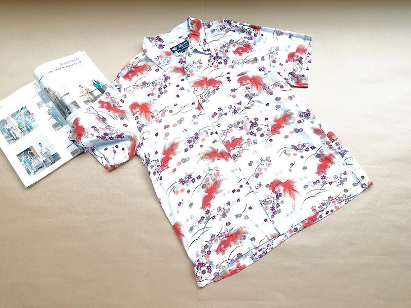 Vintage Shirt / 魚 - 女襯衫 - 棉．麻 白色