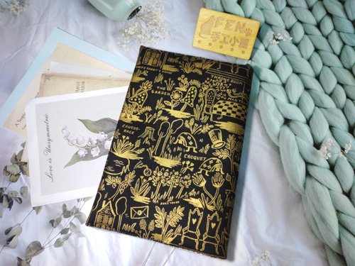FEN手工小鋪 愛麗絲系列-美國限量布系列-美國布料黑底燙金布書套-A5布書衣-