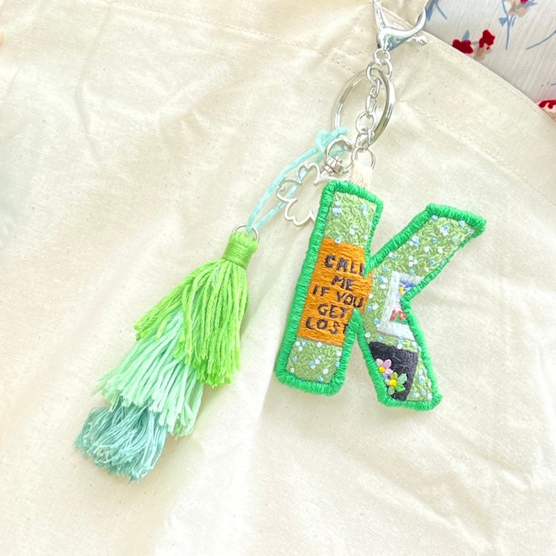 Keychain alphabet K - 鑰匙圈/鑰匙包 - 繡線 多色
