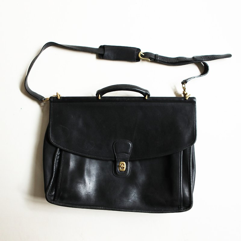 A ROOM MODEL - VINTAGE, BD-0646 COACH black briefcase - Messenger Bags & Sling Bags - Genuine Leather Black