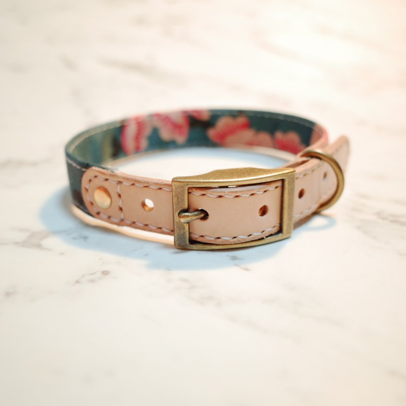 Dog collar size M cherry blossom fragrance satin cloth with bells can be purchased with tag - ปลอกคอ - ผ้าฝ้าย/ผ้าลินิน 