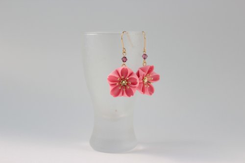 つまみ細工 ピアス SAKURA PINK - ショップ soranokagami ピアス