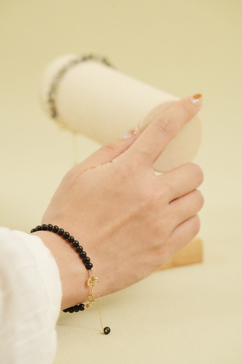 PURISM January|Obsidian crystal bracelet - Bracelets - Crystal Black