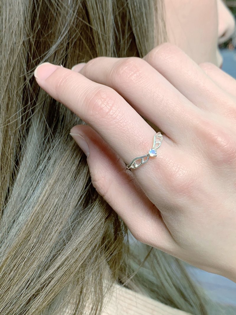 Diamond Face Labradorite 925 Sterling Silver Angel Wing Ring Adjustable Ring - แหวนทั่วไป - เครื่องเพชรพลอย สีเงิน
