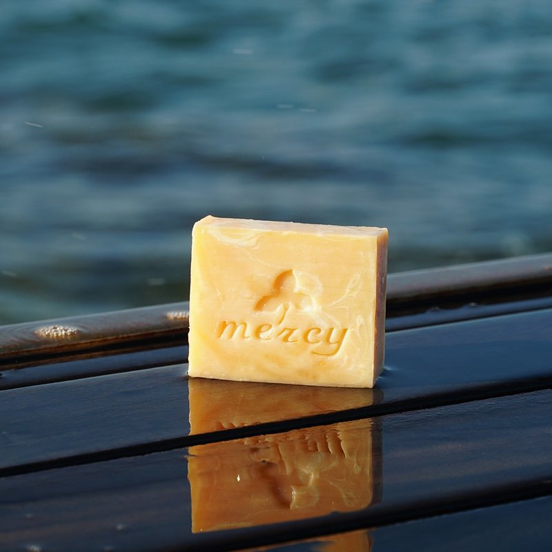 Orange Blossom Essential Oil Handmade Soap - สบู่ - วัสดุอื่นๆ 