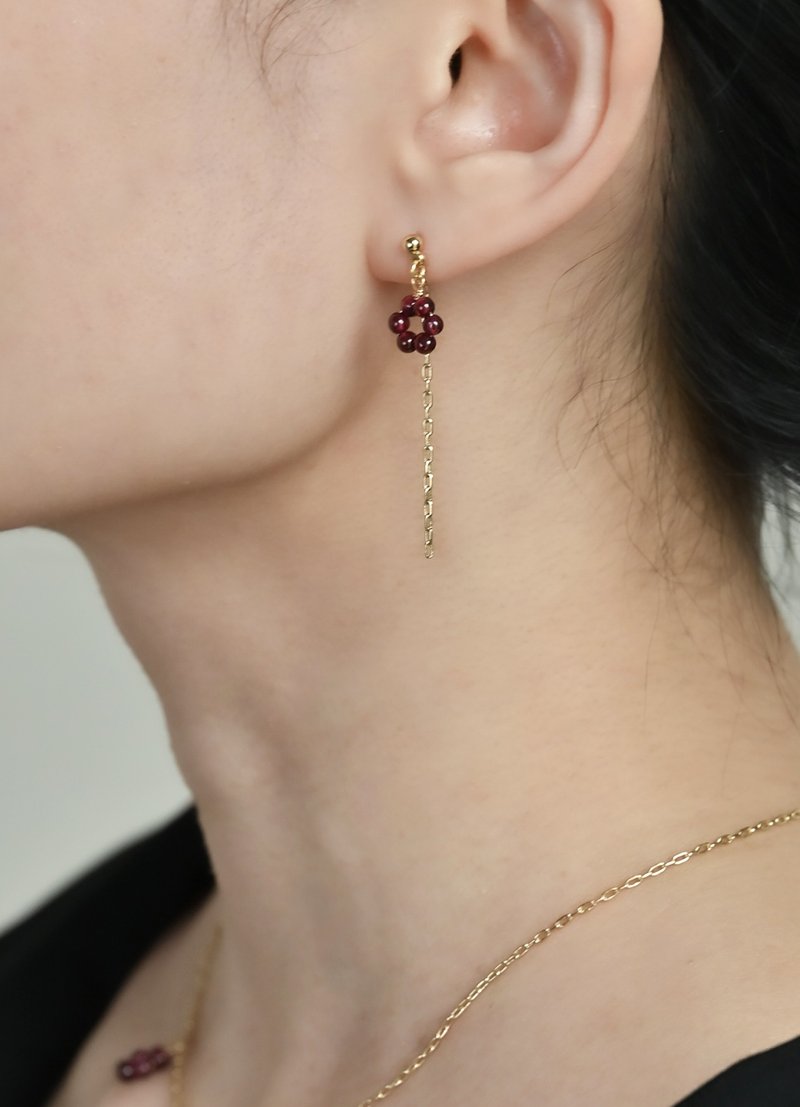 Cranberry Porte Sterling Silver Earrings/ Stone/JIEGEM Sister's Jewelry Box - ต่างหู - เครื่องเพชรพลอย สีแดง