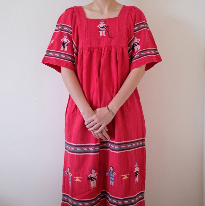 Vintage Guatemala hand-woven cute doll embroidery dress - ชุดเดรส - ผ้าฝ้าย/ผ้าลินิน 