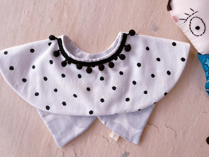 Little Princess Audrey. Pure cotton six-layer yarn asymmetrical bib/reversible - Bibs - Cotton & Hemp White