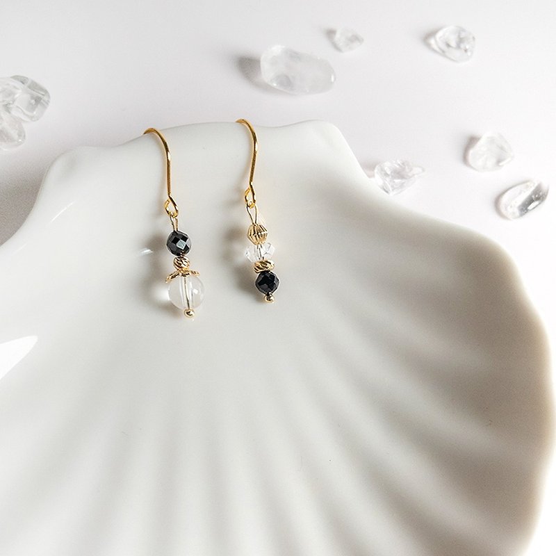 Natural stone handmade earrings - white crystal | Stone| ear pin | ear hook | Clip-On - ต่างหู - เครื่องเพชรพลอย สีดำ
