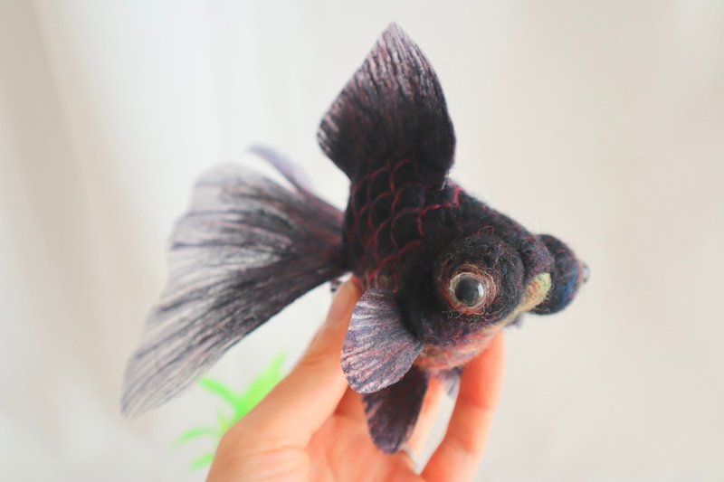 搖曳金魚手機吊飾 L - 黑壽星 - - 公仔模型 - 羊毛 黑色