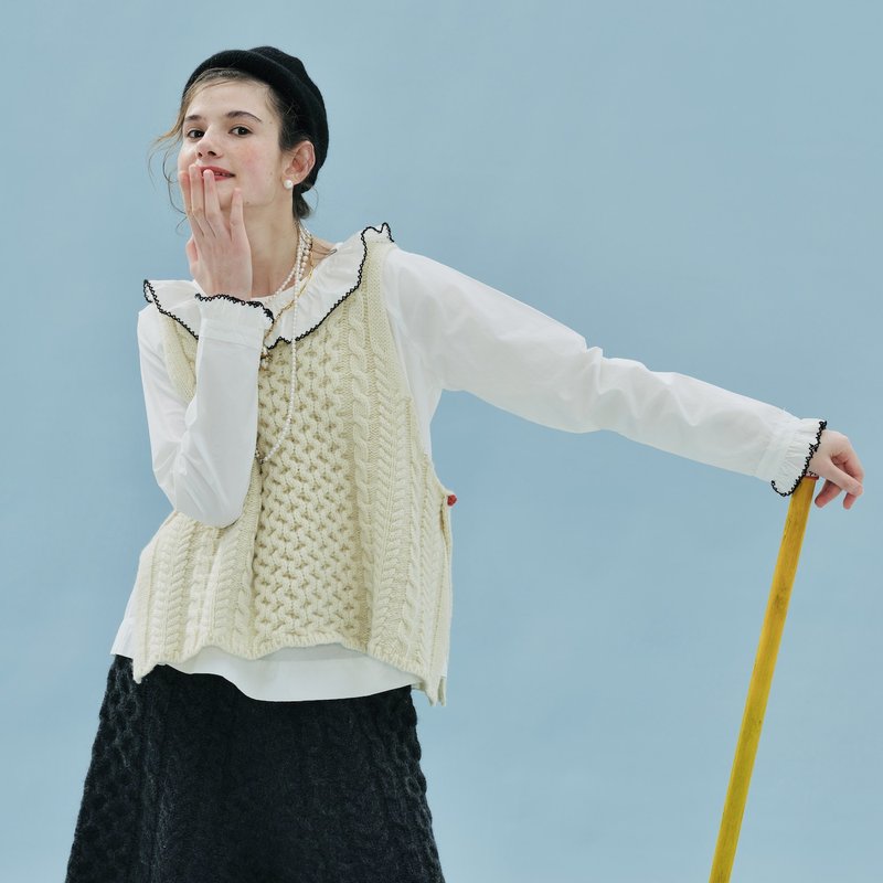 Heavyweight Pure Wool Retro Cable Knit Vest - Women's Sweaters - Wool White