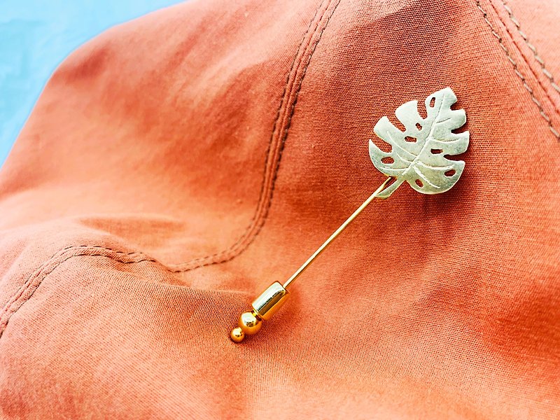 Bronze Turtle leaf brooch - เข็มกลัด - ทองแดงทองเหลือง สีทอง