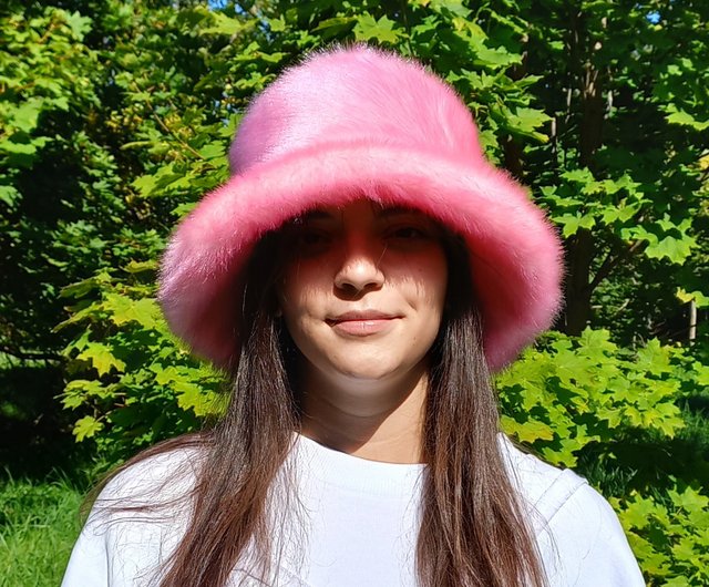 Fuzzy pink bucket store hat