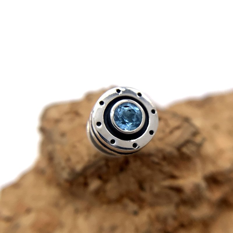 ブルートパーズ/シルバー925 ピアス/片耳用/シンプル/シルバーアクセサリー メンズ/男性プレゼント/pe16 - 耳環/耳夾/耳骨夾 - 銀 銀色