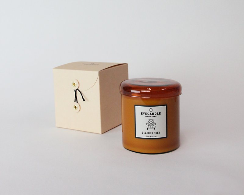 LEATHER SOFA 皮製沙發 -  茶色玻璃杯香氛蠟燭330ml - 香氛蠟燭/燭台 - 蠟 
