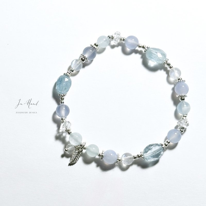 Wandering in the Clouds - Raw Aquamarine, Blue Lace Agate, Moonstone - Sterling Silver Design Bracelet - สร้อยข้อมือ - คริสตัล สีน้ำเงิน