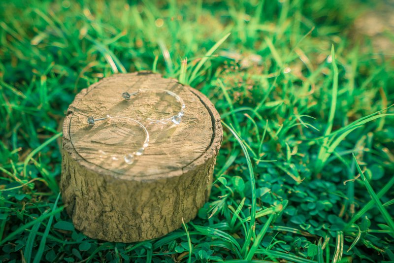 愛 潺湲蔓延-小水滴耳環(耳針式) - 耳環/耳夾/耳骨夾 - 其他金屬 透明