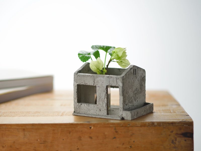 古いセメントの家 - 置物 - コンクリート ブラウン