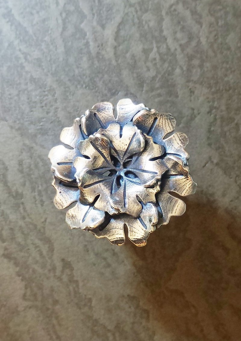 Silver 925 Ginkgo Ring of Happiness - แหวนทั่วไป - เงินแท้ สีเงิน