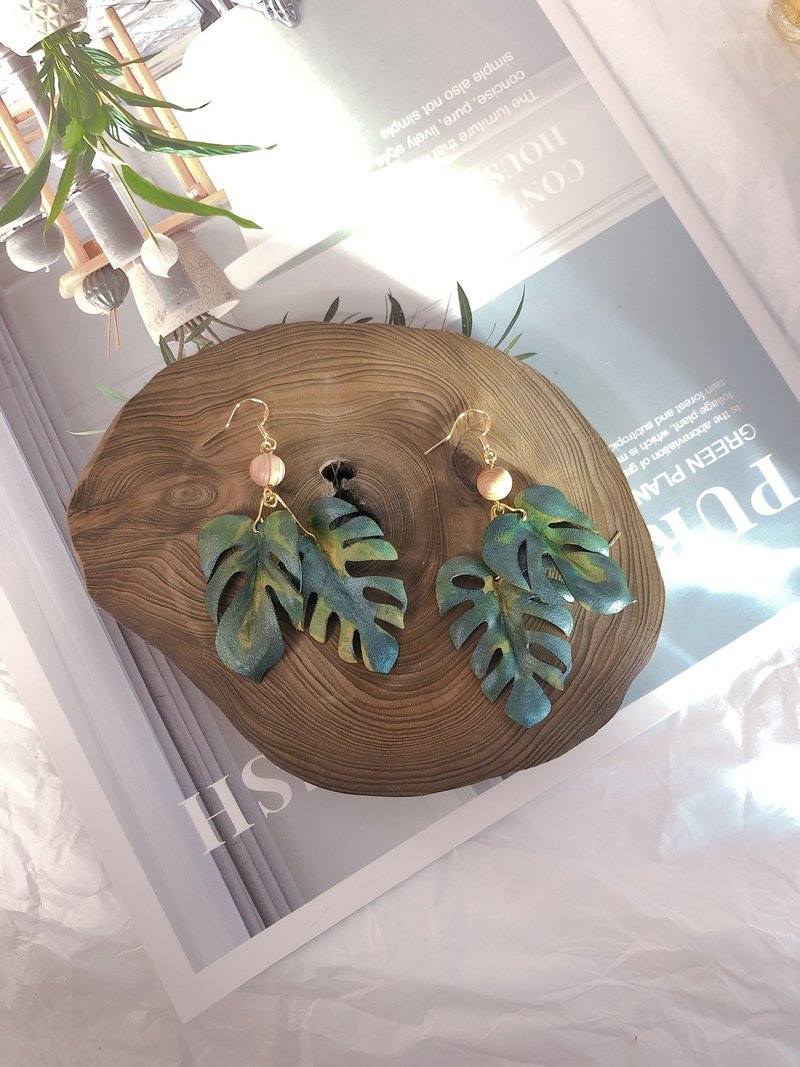 Telecom Orchid | Turtle Taro Handmade Leather Earrings [Wood and Leaves] - Earrings & Clip-ons - Genuine Leather Green