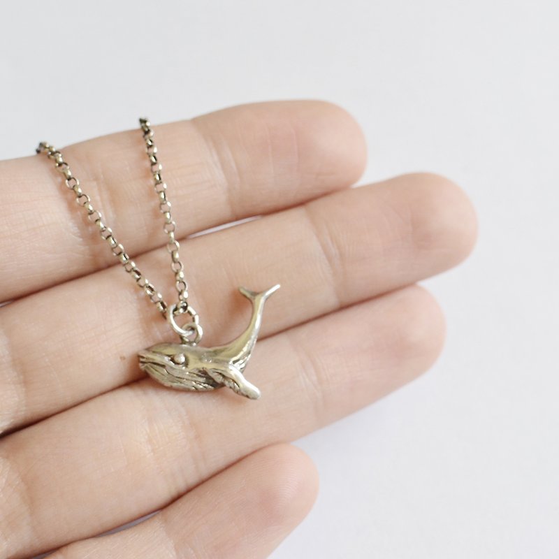 Humpback Whale-925 silver necklace - สร้อยคอ - โลหะ สีเงิน