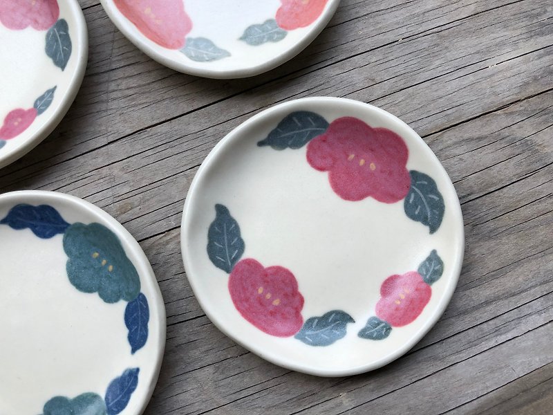 Camellia-hand-painted saucer - Small Plates & Saucers - Porcelain Multicolor