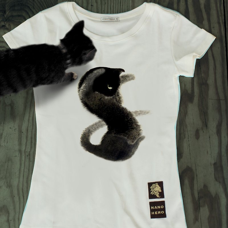 26 black cat letters have waist T/sizeF - Women's T-Shirts - Cotton & Hemp White