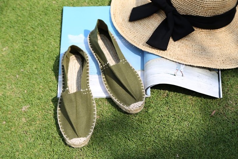 法國橄欖綠草編鞋限定色 - 女休閒鞋/帆布鞋 - 植物．花 