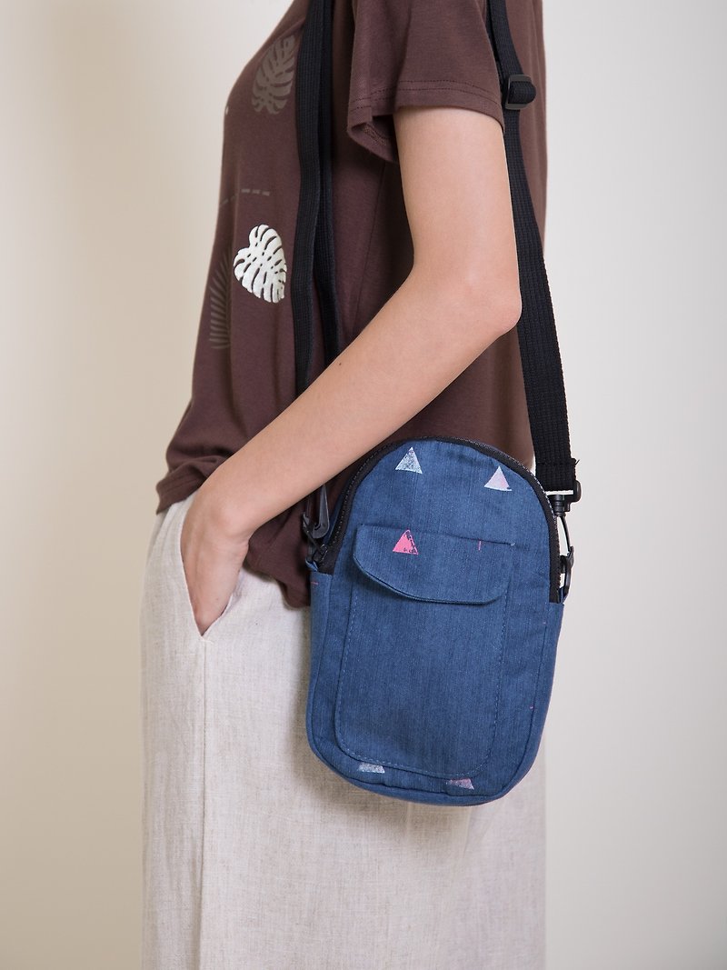 Denim bag - กระเป๋าแมสเซนเจอร์ - ผ้าฝ้าย/ผ้าลินิน สีน้ำเงิน